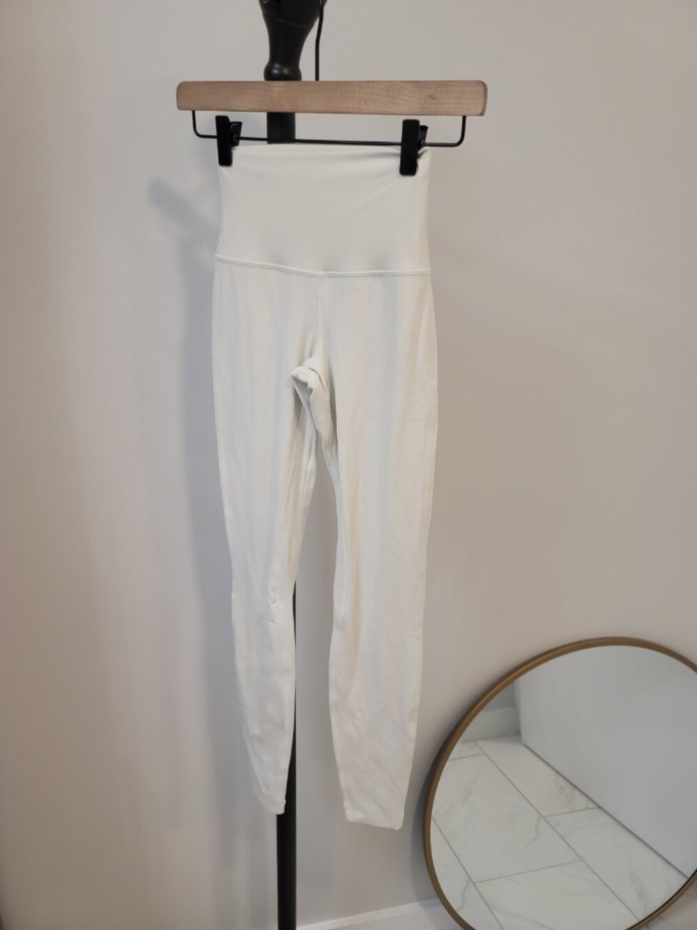Lululemon Align Women's Leggings High-Rise Sz 2 Bone Colour